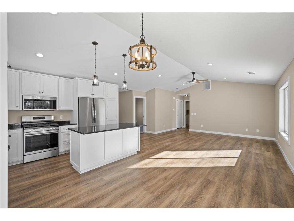 7268 Hawthorne Court North Branch MN 55056 7044708 image9