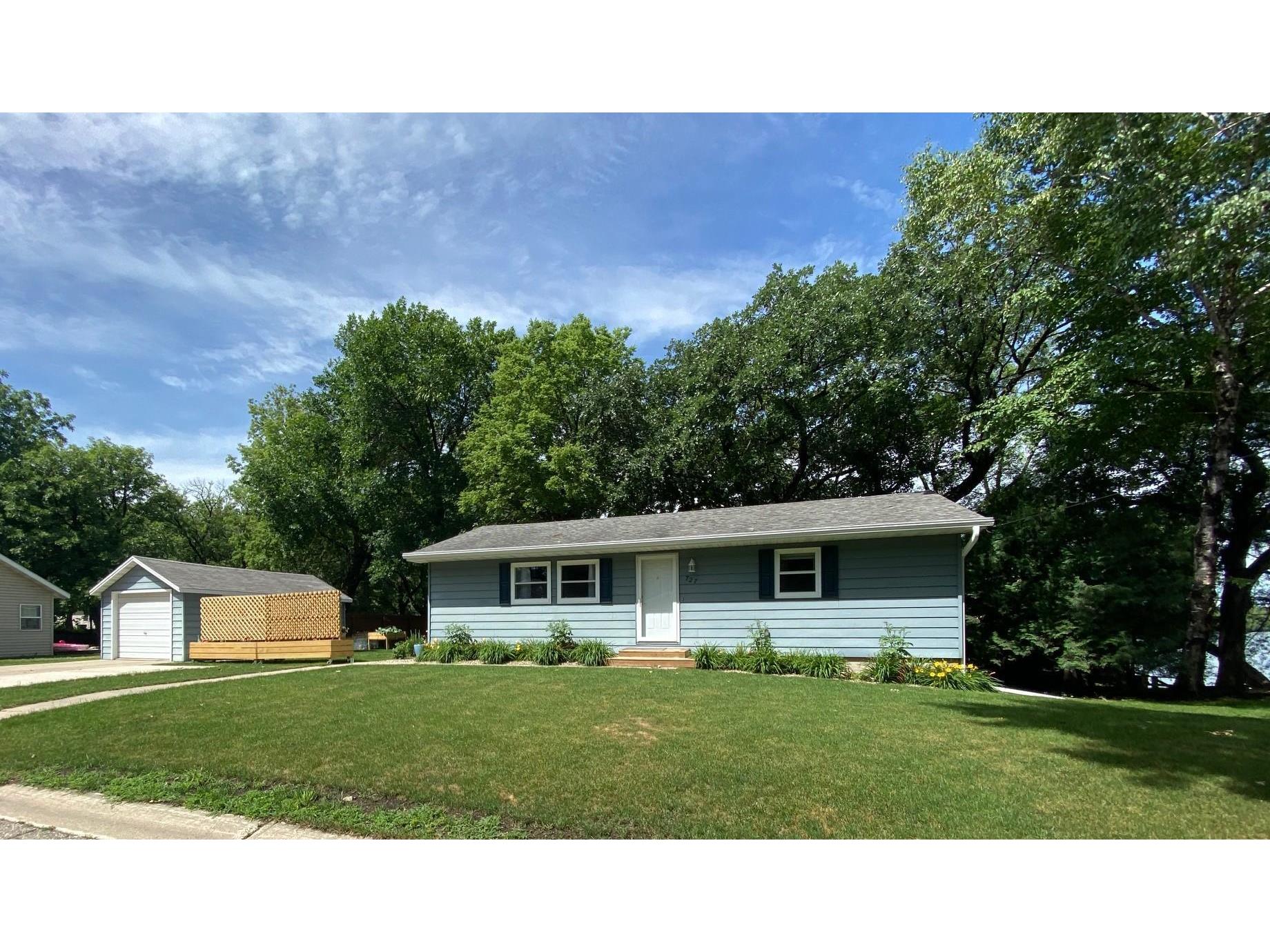 727 11th Street NW, Willmar, MN 56201 MLS 5616863 Edina Realty