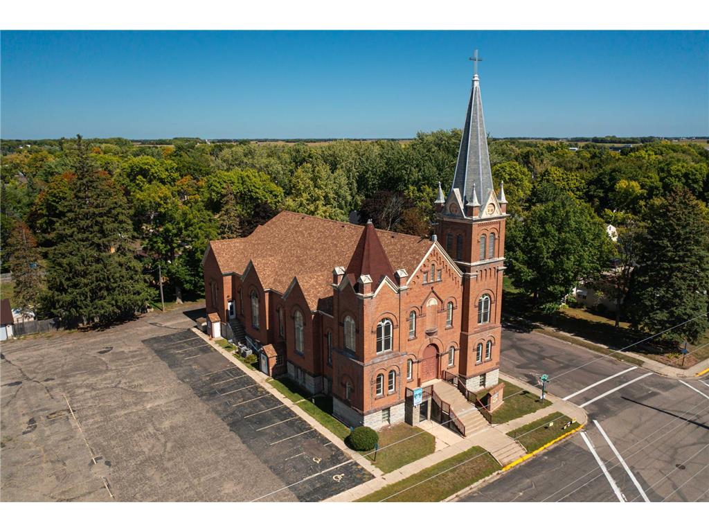 727 16th Street E Glencoe MN 55336 6457306 image1