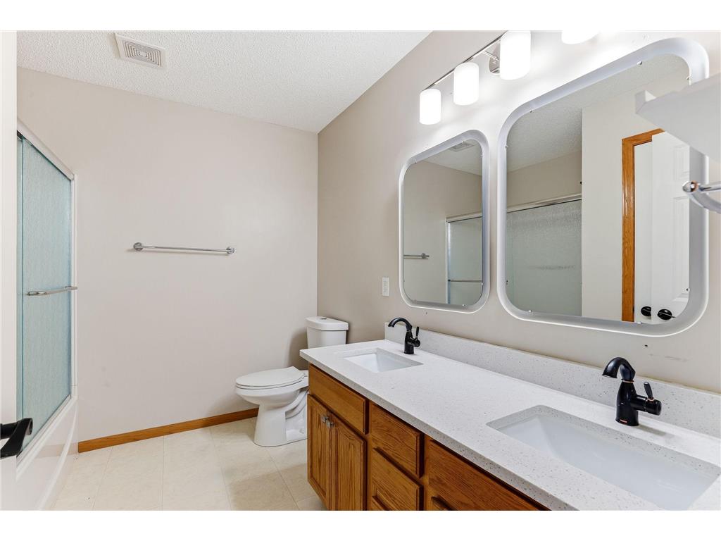 727 2nd Street NE Hopkins MN 55343 7046276 image20