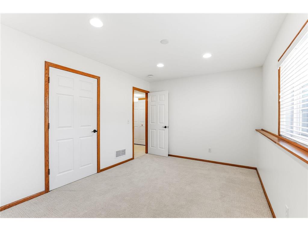 727 2nd Street NE Hopkins MN 55343 7046276 image29