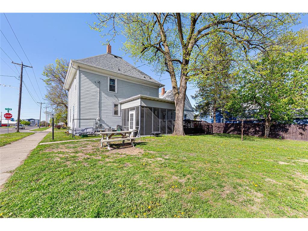 727 2nd Street NW Faribault MN 55021 7070346 image7