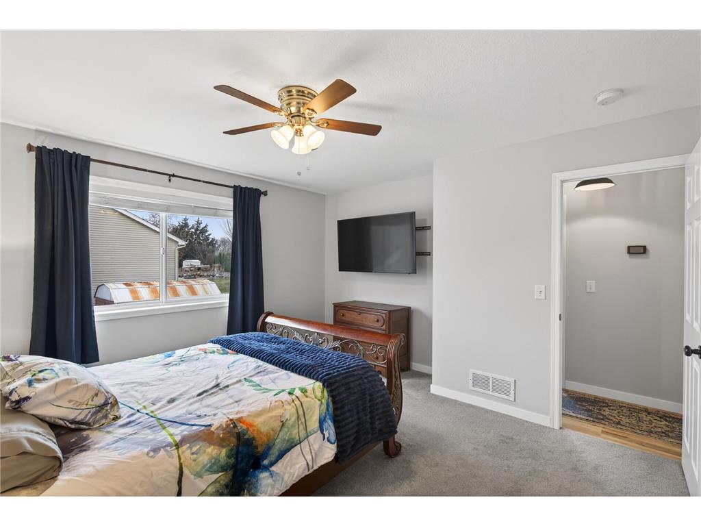 727 7th Street N Montrose MN 55363 6777442 image14
