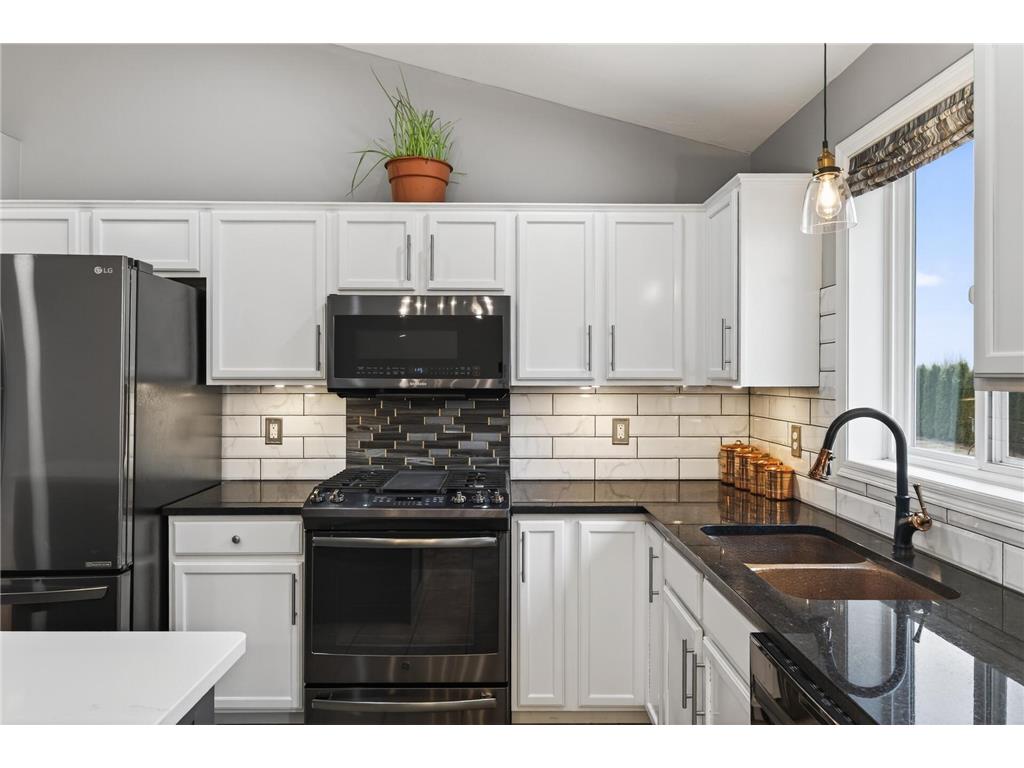 727 7th Street N Montrose MN 55363 6777442 image4