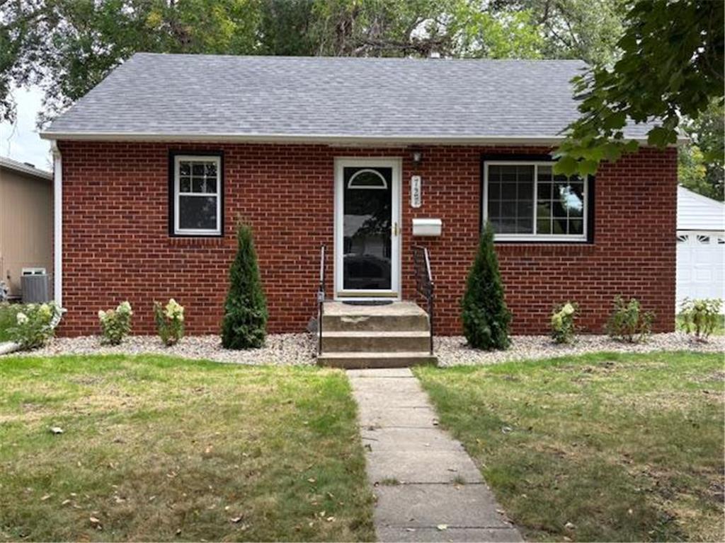 727 Ash Street NE Hutchinson MN 55350 6767653 image1