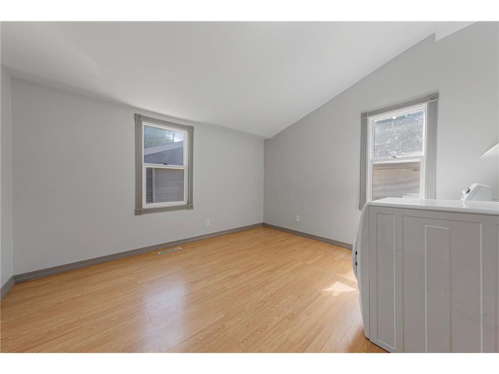 727 Division Street W Faribault MN 55021 7082424 image10