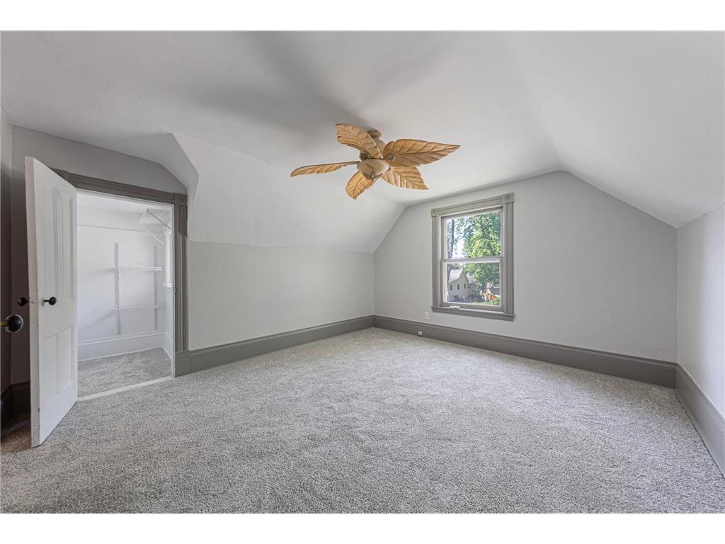 727 Division Street W Faribault MN 55021 7082424 image12