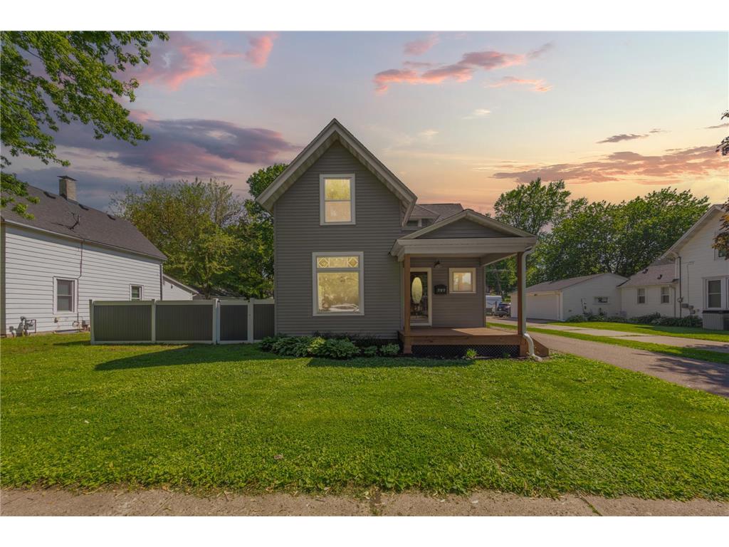 727 Division Street W Faribault MN 55021 7082424 image2