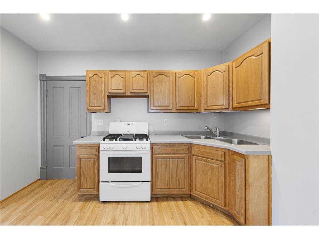 727 Division Street W Faribault MN 55021 7082424 image21
