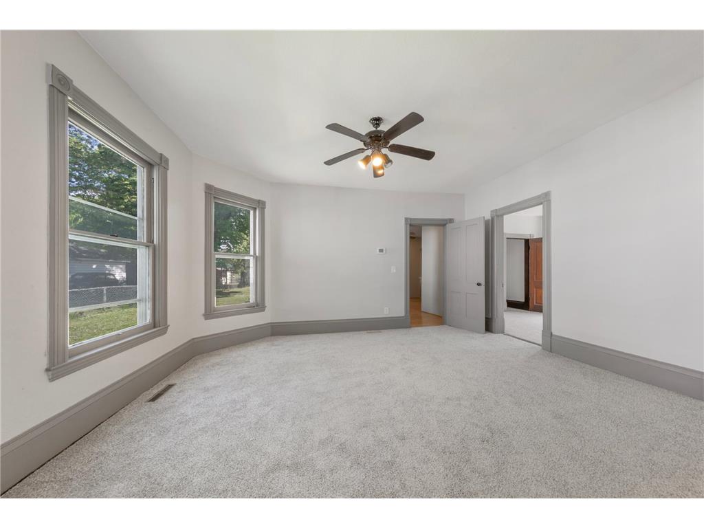 727 Division Street W Faribault MN 55021 7082424 image22