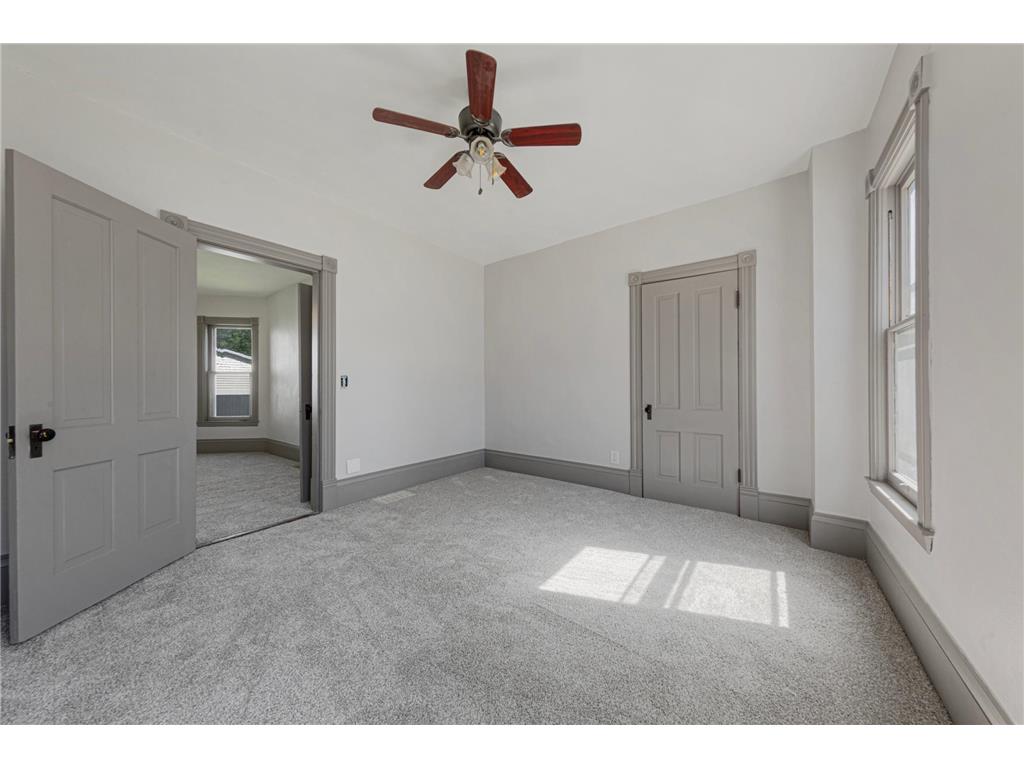 727 Division Street W Faribault MN 55021 7082424 image27