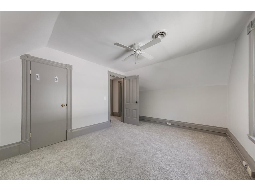 727 Division Street W Faribault MN 55021 7082424 image30