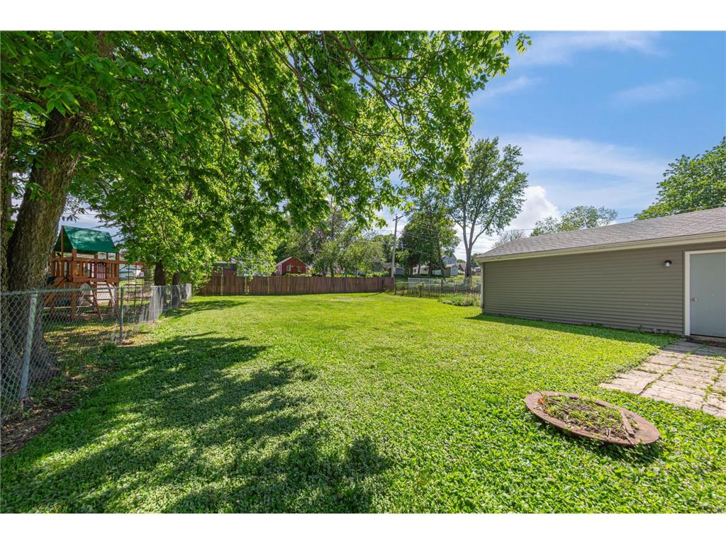 727 Division Street W Faribault MN 55021 7082424 image5