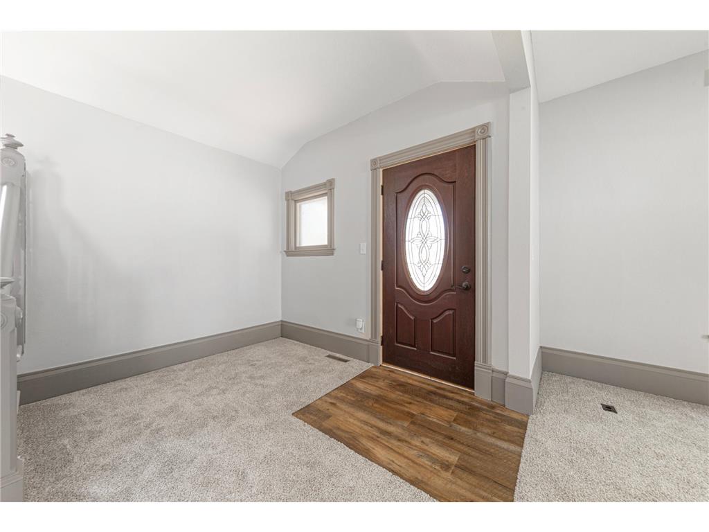 727 Division Street W Faribault MN 55021 7082424 image6