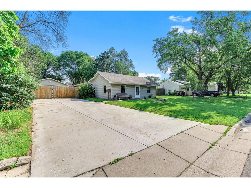 727 Elm Street Anoka MN 55303 7089278 image2