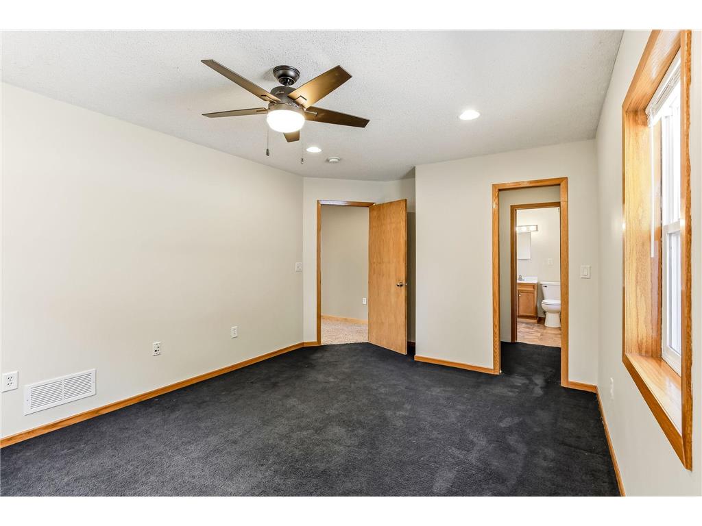 727 Elm Street Anoka MN 55303 7089278 image25