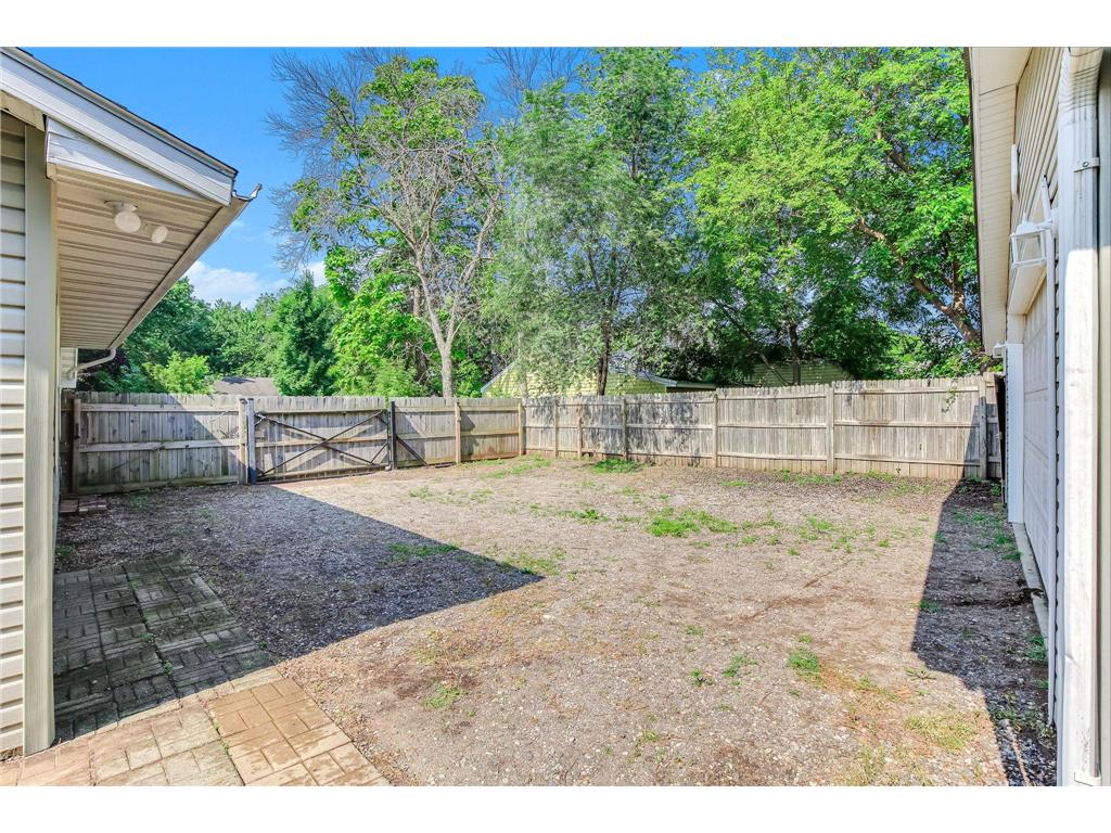 727 Elm Street Anoka MN 55303 7089278 image35