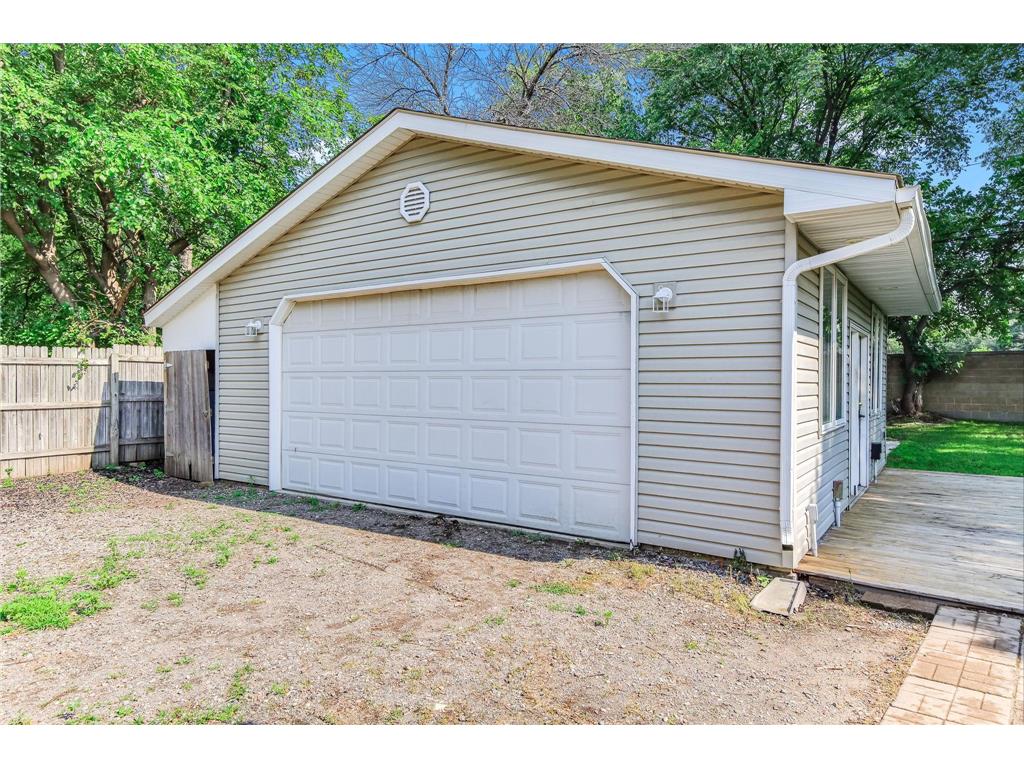 727 Elm Street Anoka MN 55303 7089278 image36