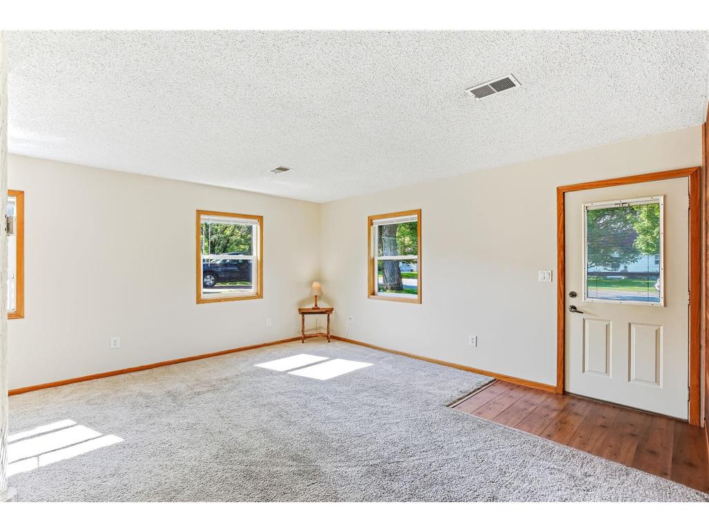 727 Elm Street Anoka MN 55303 7089278 image5