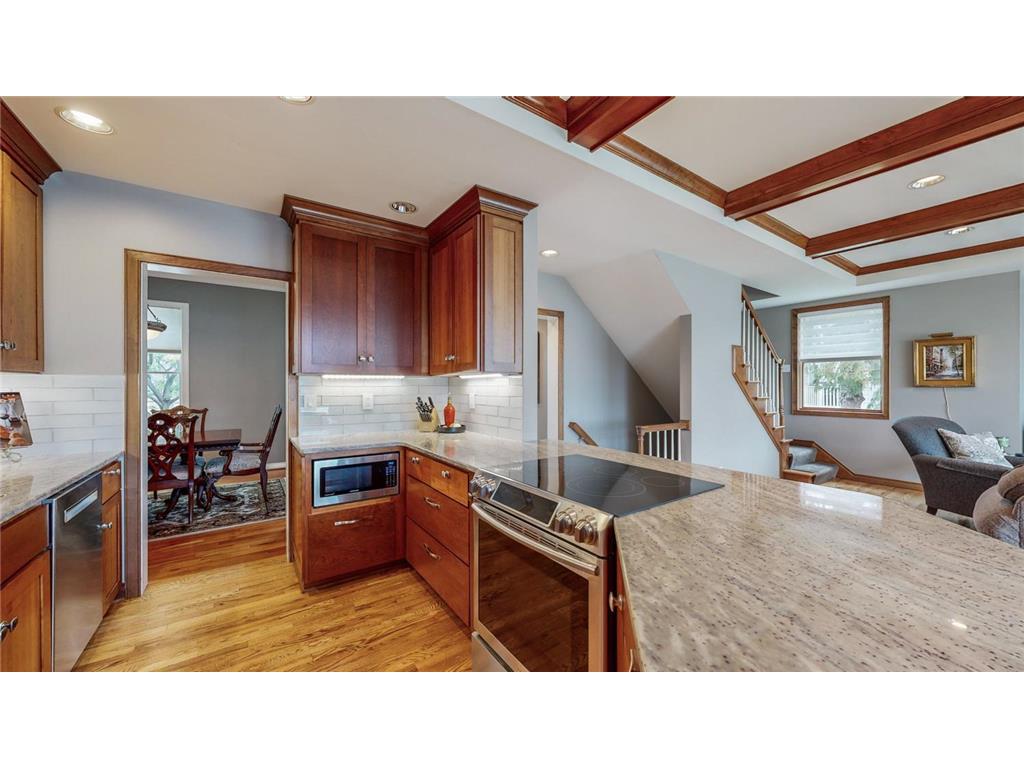 727 Foxcroft Circle SW, Rochester, MN, 55902 MLS 6559893 Edina Realty