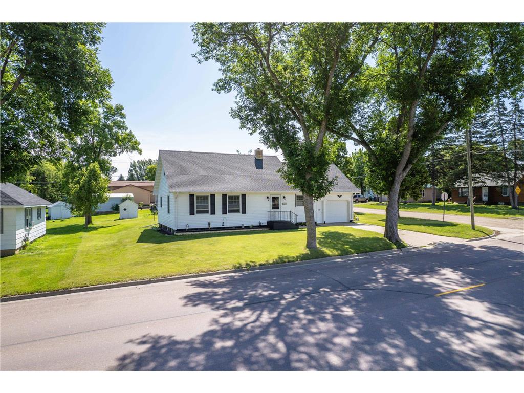 727 S Peck Street Fergus Falls MN 56537 6730388 image1