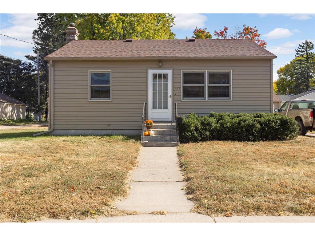 727 Spencer Street S Shakopee MN 55379 6607410 image1