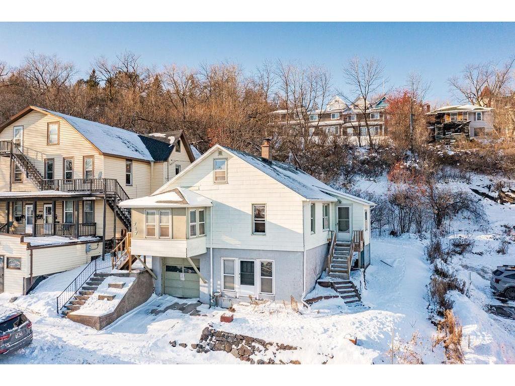 727 W 1st Street Duluth MN 55806 6826208 image1