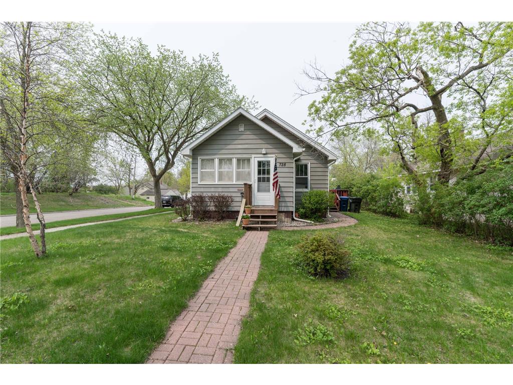 728 W Linden Street, Fergus Falls Twp, MN 56537 MLS 6367638 Edina