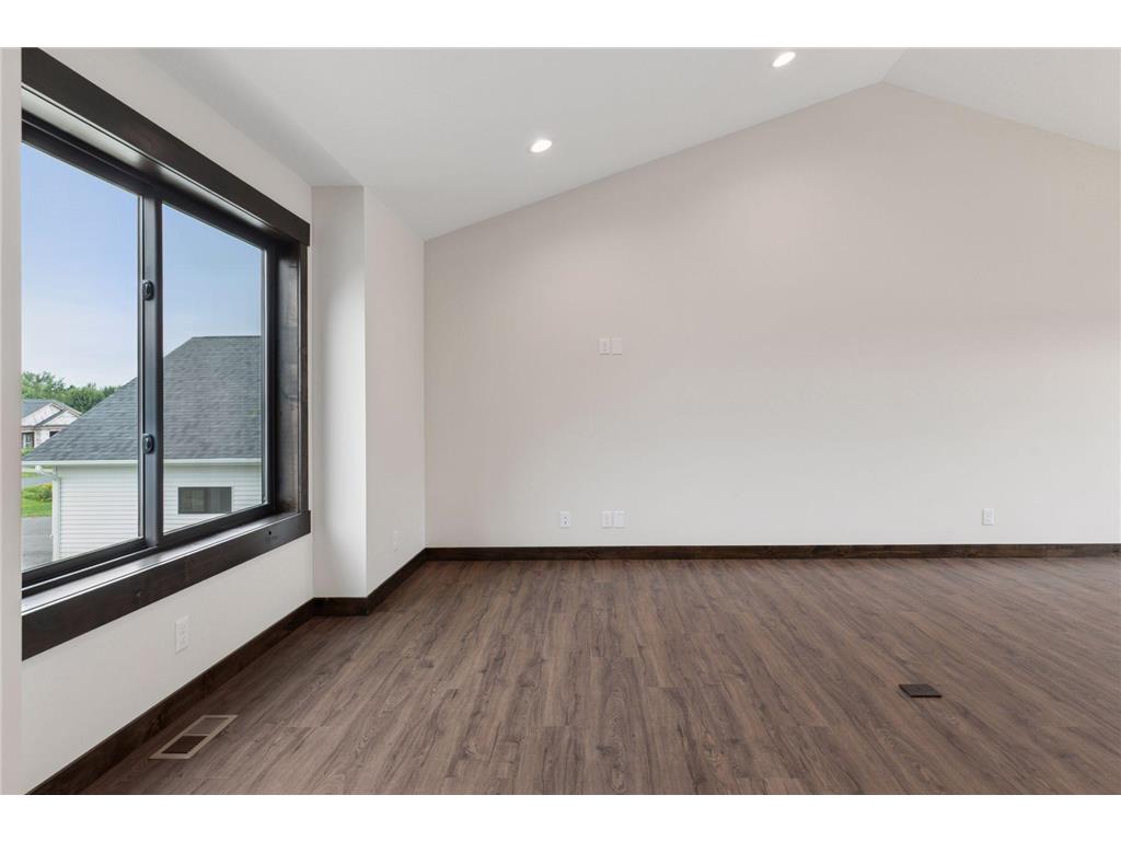 729 163rd Street Hammond WI 54015 6795408 image13