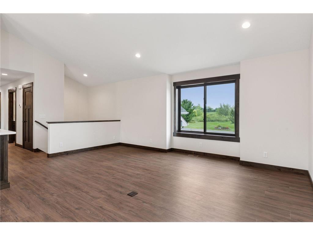 729 163rd Street Hammond WI 54015 6795408 image16