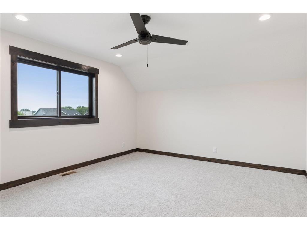 729 163rd Street Hammond WI 54015 6795408 image18