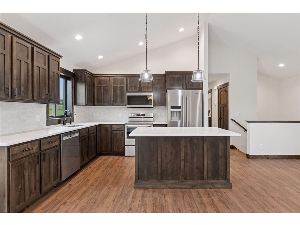 729 163rd Street Hammond WI 54015 6795408 image3