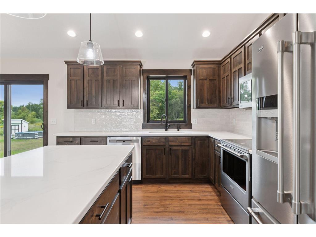 729 163rd Street Hammond WI 54015 6795408 image5