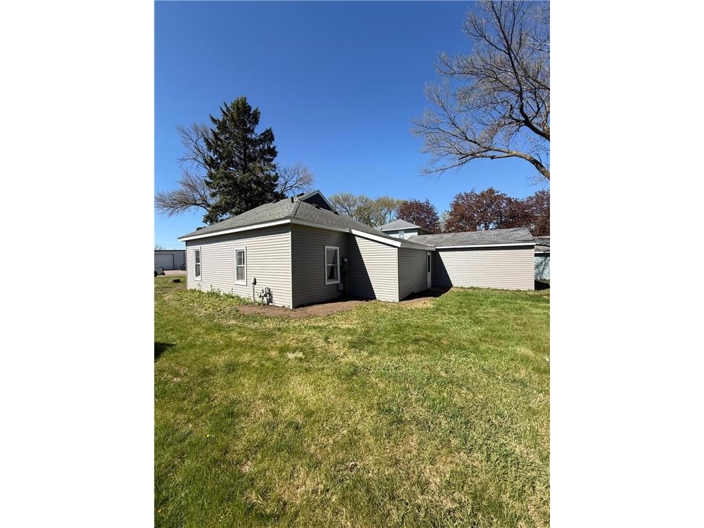 729 E Ripley Street Litchfield MN 55355 7073258 image4