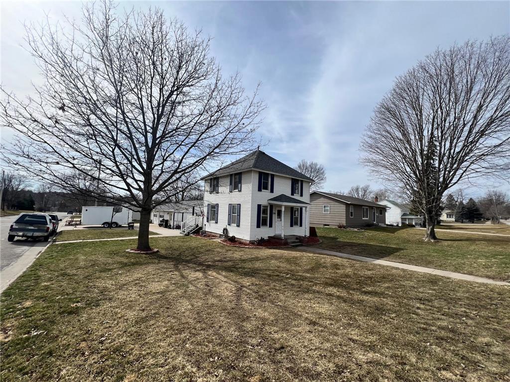 729 Winona Street SE, Chatfield, MN, 55923 MLS 9095635 Edina Realty