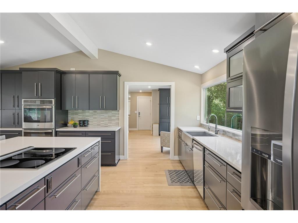 730 Amber Drive Shoreview MN 55126 - Emily 6752092 image12