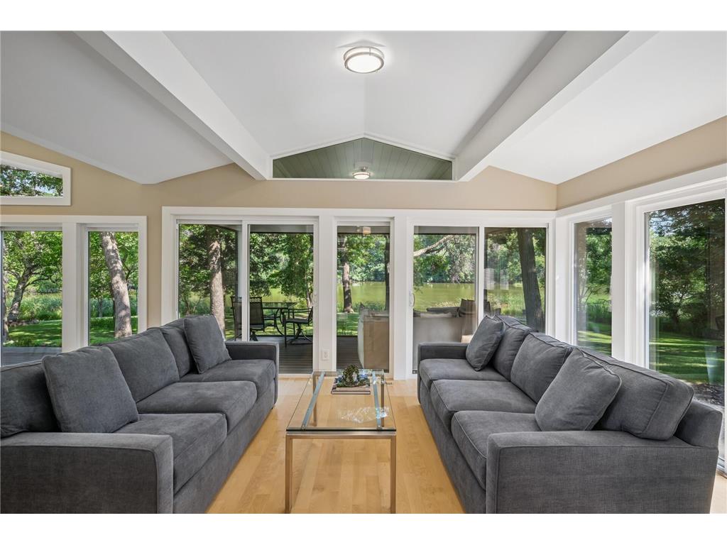 730 Amber Drive Shoreview MN 55126 - Emily 6752092 image21