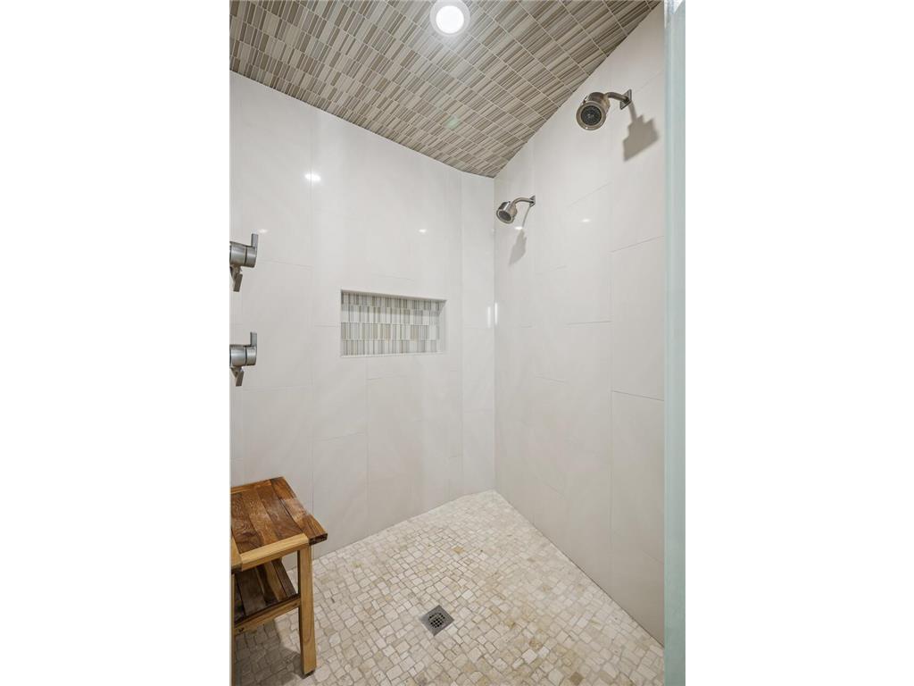 730 Amber Drive Shoreview MN 55126 - Emily 6752092 image32
