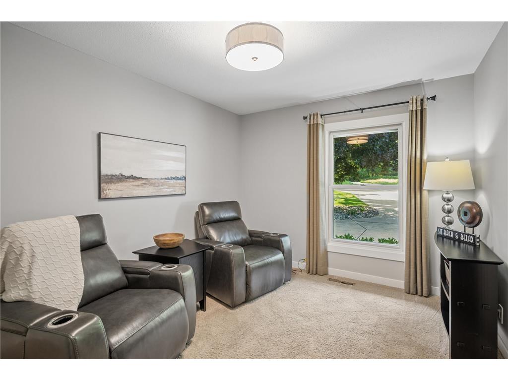 730 Amber Drive Shoreview MN 55126 - Emily 6752092 image37