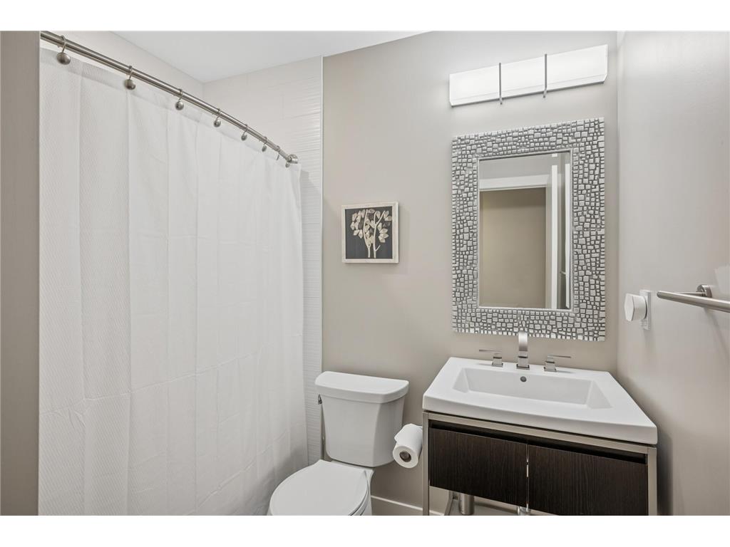 730 Amber Drive Shoreview MN 55126 - Emily 6752092 image41