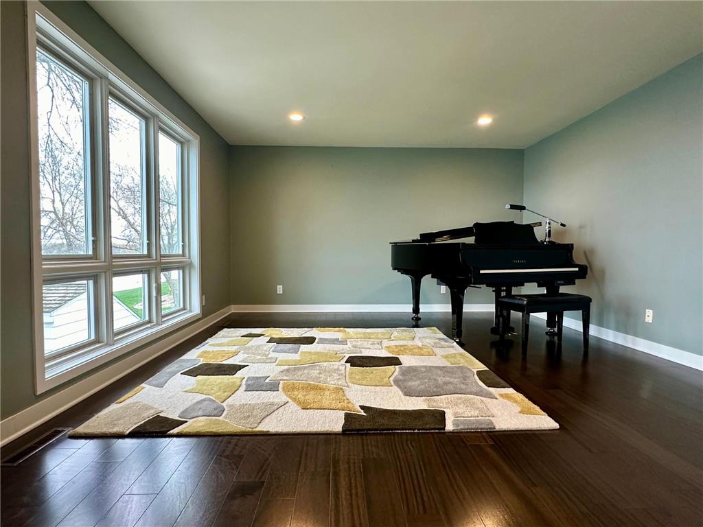 730 Lake Court, Worthington, MN, 56187 MLS 6524171 Edina Realty