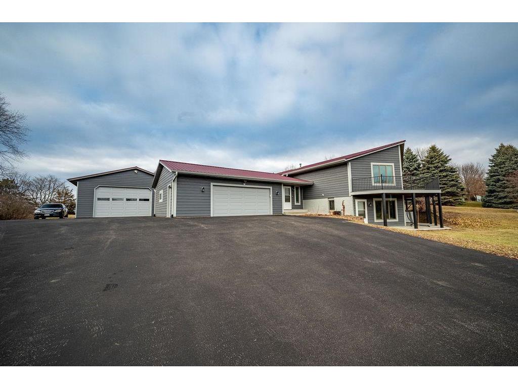 730 N Meadow Drive Hudson WI 54016 6511913 image1