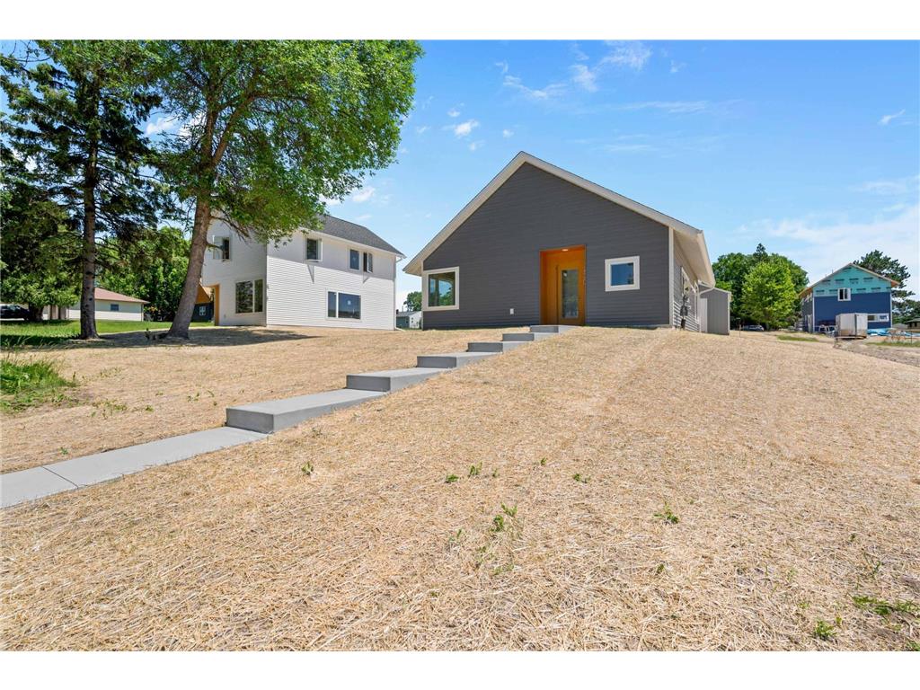 730 NW 8th Avenue Grand Rapids MN 55744 6566652 image1