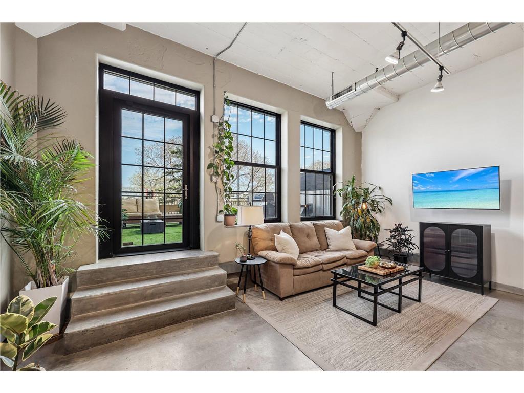 730 Stinson Boulevard #222 Minneapolis MN 55413 7061879 image2