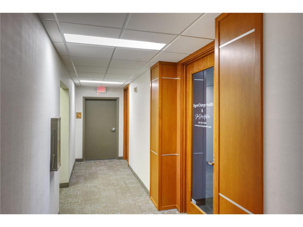 7300 France Avenue S #301 Edina MN 55435 6818205 image1