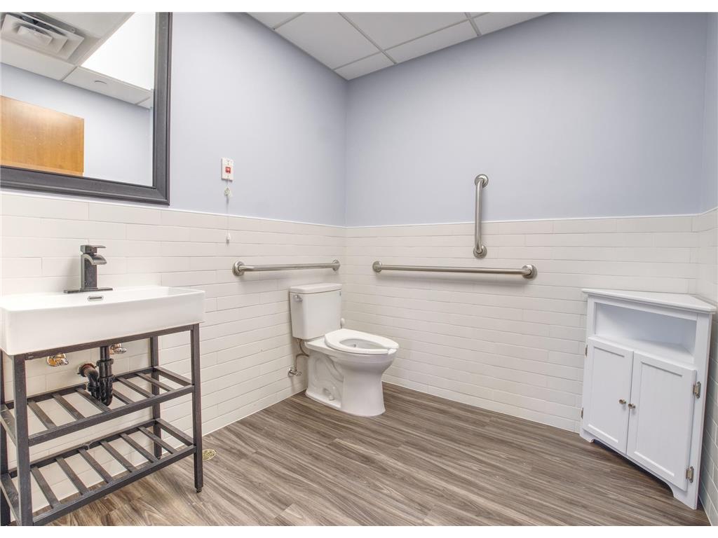 7300 France Avenue S #301 Edina MN 55435 6818205 image29