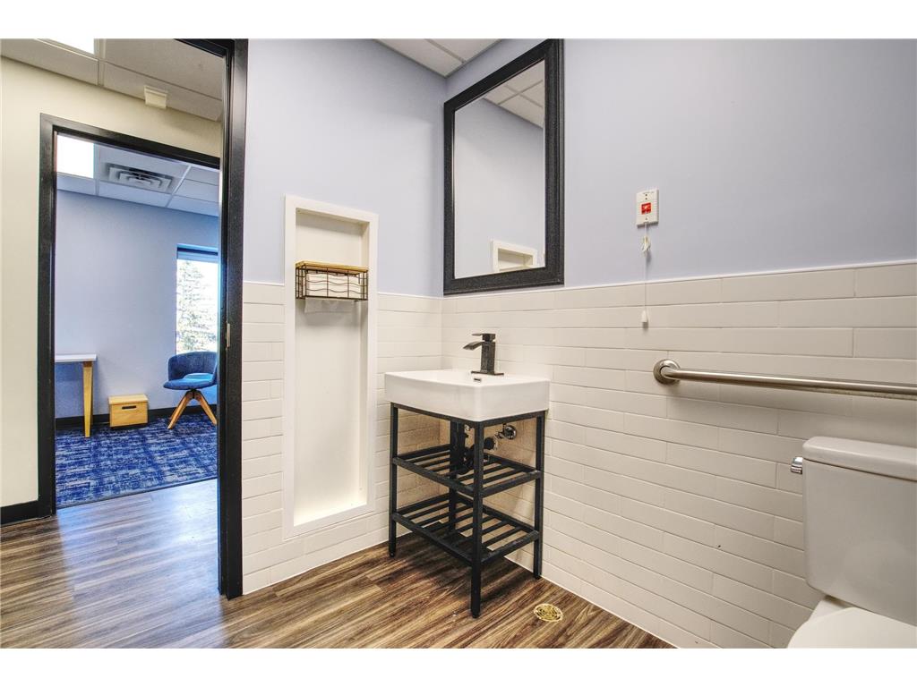 7300 France Avenue S #301 Edina MN 55435 6818205 image30