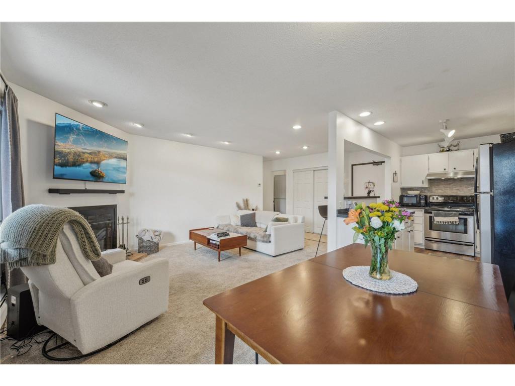 7301 W 101st Street #305 Bloomington MN 55438 6688463 image1