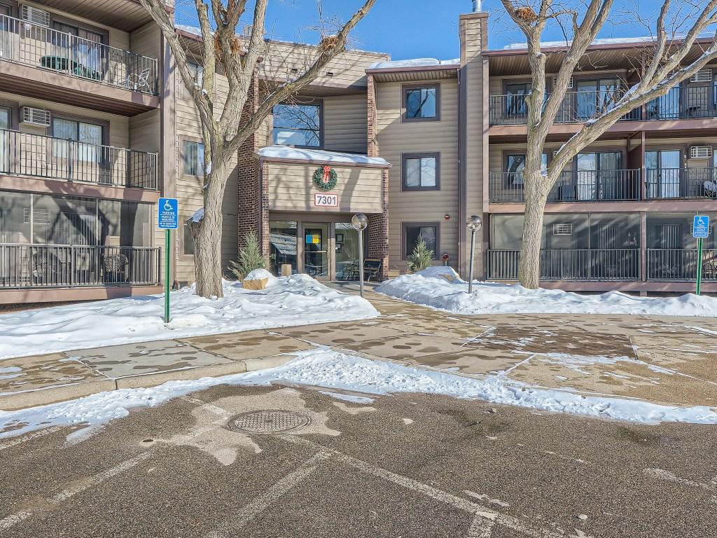 7301 W 101st Street 319, Bloomington, MN 55438 MLS 6325991 Edina