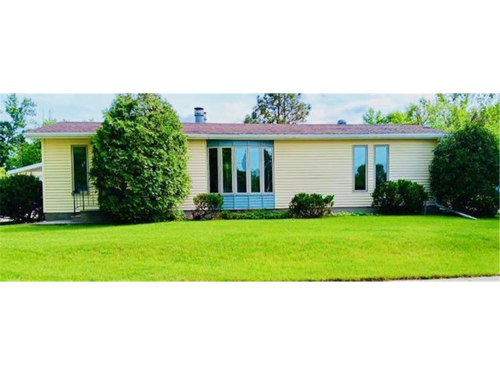 731 10th Avenue W Fargo ND 58078 6545735 image1